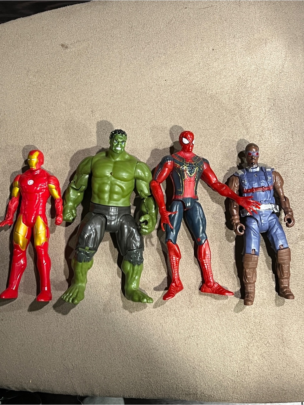 Marvel lot of 4 figure Spider-Man & Hulk & Ironman & Falcon 6” figures